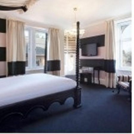 Bothwell Bridge Hotel Bagian luar foto